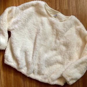 NWOT Uniqlo Kids Sherpa Sweater Size 110 / 3-4 y/o